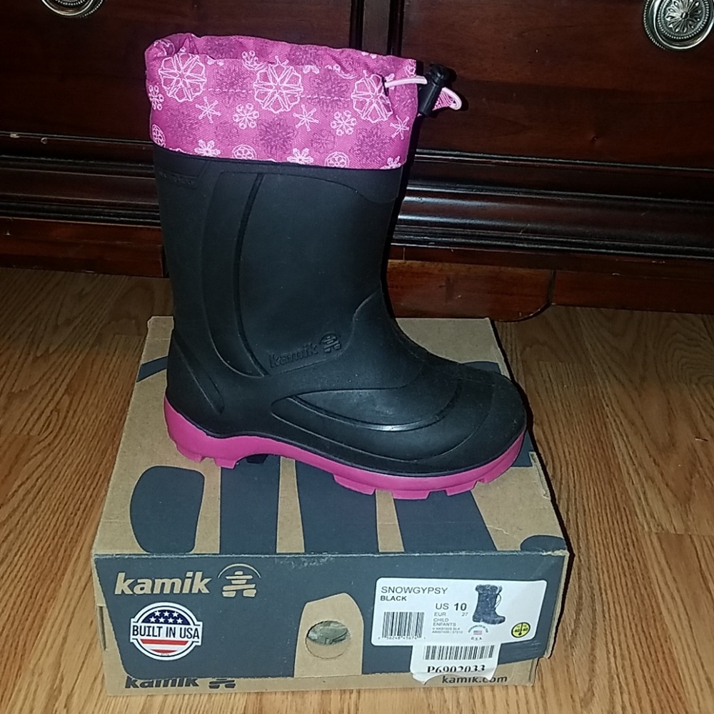 Girls boots